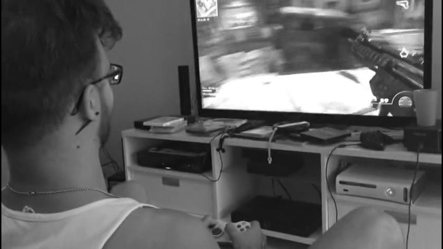When ur m8 is playing cod but ur trying to make music – mashd n kutcher