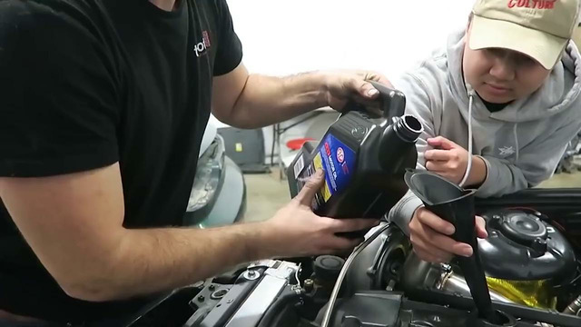 Building a E36 M3 in 10 minutes