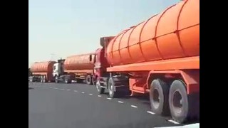 Пробка спец грузовиков в Дубае