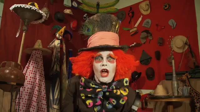 Песня сумасшедшего шляпника о шляпах