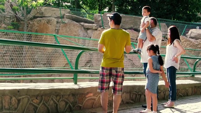 Юный гид зоопарка (Пранк в Ташкенте)