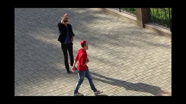 Пранк в Ташкенте – WIUT Pranks – Handshake Confusing / Неловкие рукопожатия