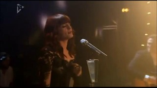 Florence + the Machine – Shake It Out (NME Awards 2012)