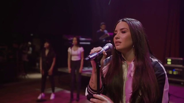 Demi Lovato – Tell Me You Love Me (Acoustic)