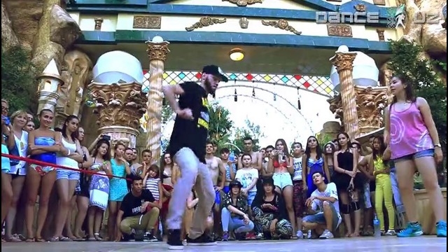 Aqua Dance Battle