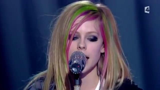 Avril Lavigne – Tik Tok (Ke$ha cover) Live 2011