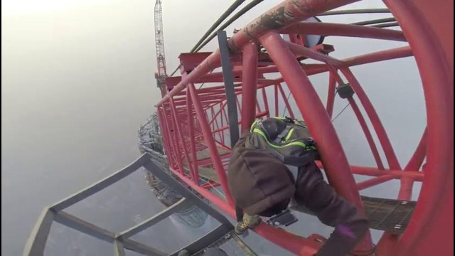 Shanghai Tower (650 meters)