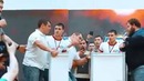 Брутальные мужики надавали Лещей друг другу
