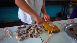 Как Узбекистанцы делают вкусный и сочный шашлык из говяжьей печени! Узбекистан