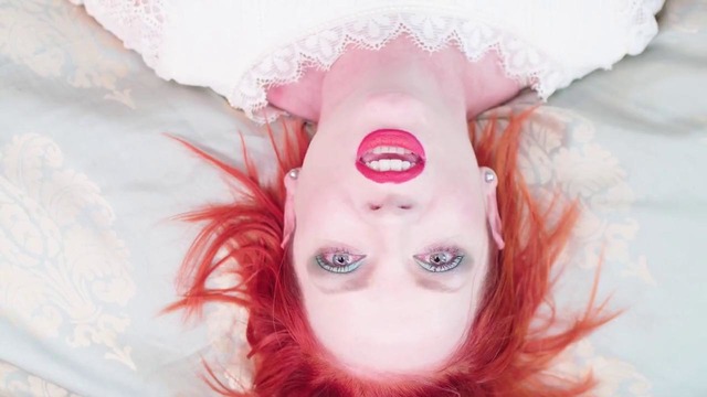 Garbage – No Horses (Official Video 2017!)