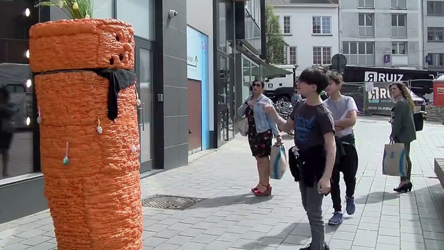 The Carrot Pranks on Easter!! Angry Carrot Prank