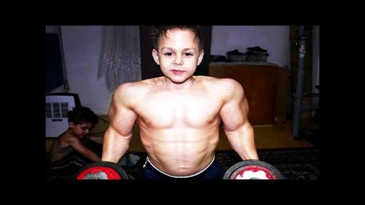 Сильные мальчики видео. Джулиано строе. Джулиано строе 2022. Джулиано строе мускулы. Самый сильный ребенок в мире.