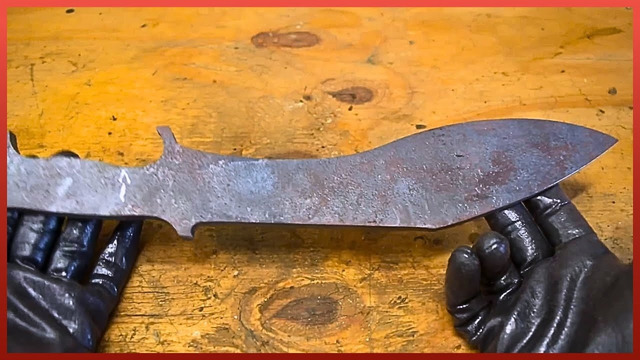 Man Turns Rusty Leaf Spring into Amazing KNIFE | Kukri Knife Start to Finish @LeandroGoretta
