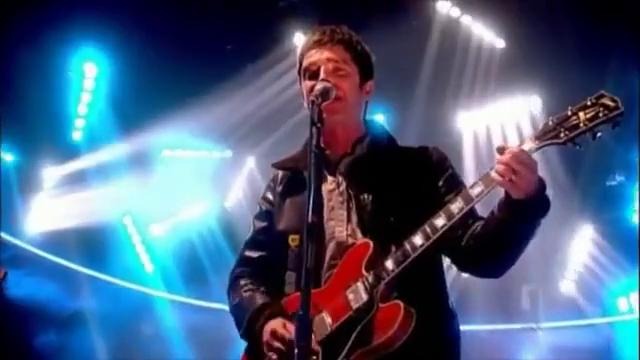 Noel Gallagher’s High Flying Birds – Little By Little (Live at the J.Ross Show)