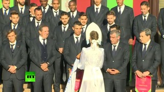 Сборную Португалии по футболу встретили хлебом-солью – что рассмешило Роналду