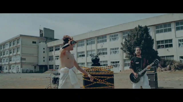 Colonanamolemomo – 『恋のメガラバ』(Music Video 2019)