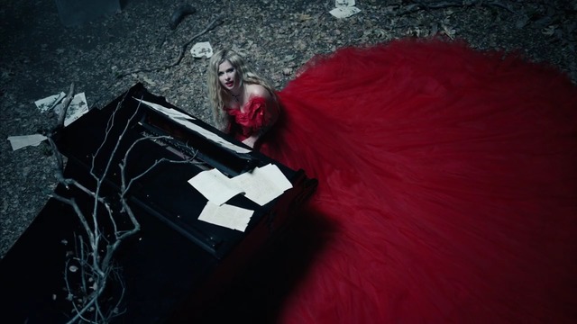 Avril Lavigne – I Fell In Love With The Devil (Official Video 2019!)