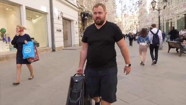 Выгуливаю игровой ПК на колесах за 400 000р