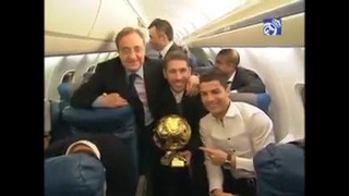 Криштиану Роналду в самолете «обмыл» свой «Золотой мяч»