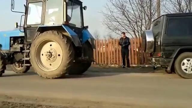 Кто сильней Mercedes vs traktor