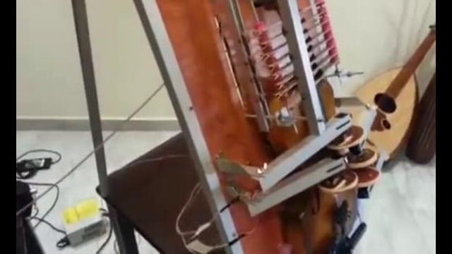 Робот-скрипач