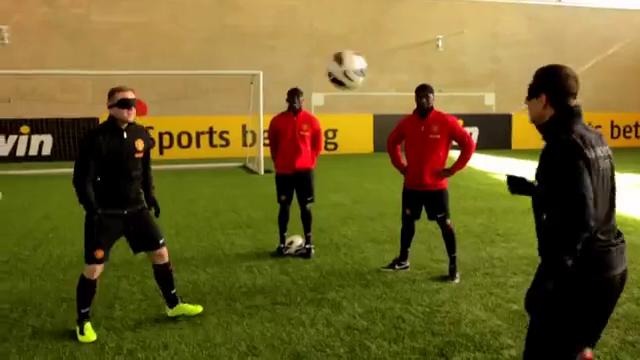 Telepathic football- Yorke & Cole vs Rooney, Welbeck & Hernandez