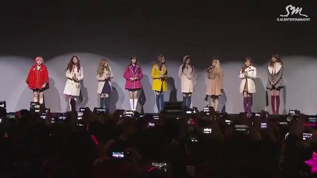 Girls’ Generation 소녀시대 – V CONCERT- Dancing Queen, Talk & I GOT A BOY