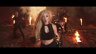 Scarleth – Feel The Heat (Official Music Video 2021)