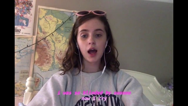 Clairo – Pretty Girl