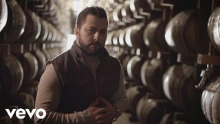 Tyler Farr – Whiskey in My Water (Official Music Video)