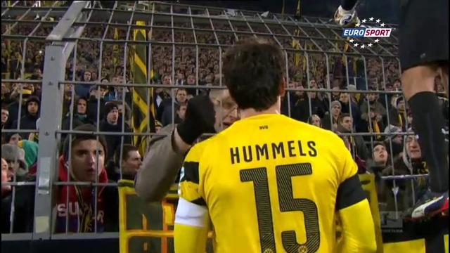 Настоящие мужики! Хуммельс и Вайденфеллер выслушивают от болельщиков после поражения