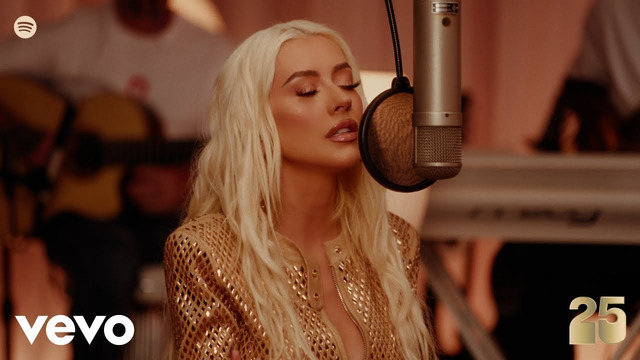 Christina Aguilera – Obvious (Live – Spotify Anniversaries Version)