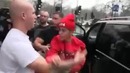 Justin Bieber Напал на журналиста