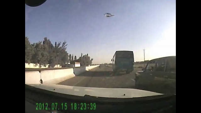 Девушка на спарке боднула бычка