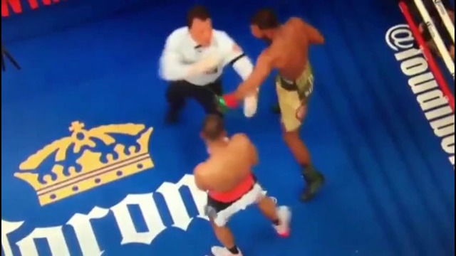 Боксер отправил судью в нокдаун во время титульного боя