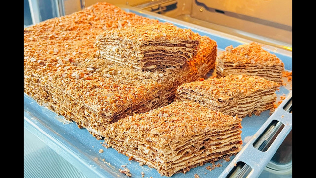 ЭТО НЕ МЕДОВИК ОБЫЧНЫЙ А КОРОЛЕВСКИЙ! ТАЮЩИЙ ВО РТУ НЕЖНЕЙШИЙ ТОРТ К ЧАЮ! РЕЦЕПТ БОМБА ПУШКА ПЕТАРДА