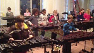 Детский оркестр играет песню Ozzy Osbourne – Crazy Train