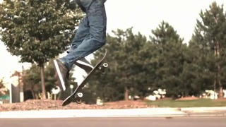 Skateology- varial kickflip (1000 fps slow motion)
