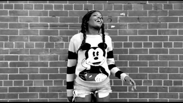 Azealia Banks – 212(ft Lazy Jay)