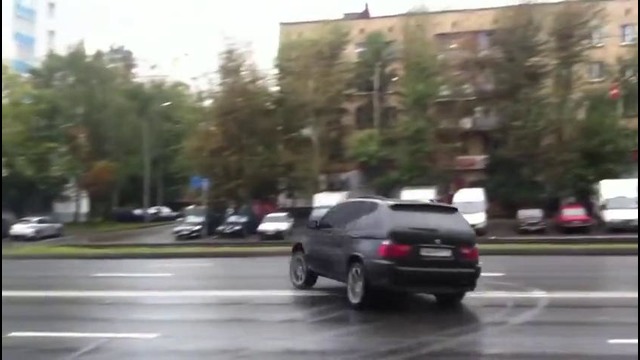 BMW X5 – Боком ручник дал