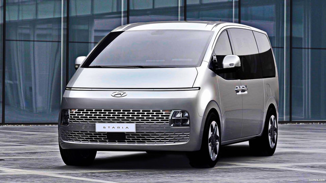 Минивэн Hyundai STARIA 2021 года