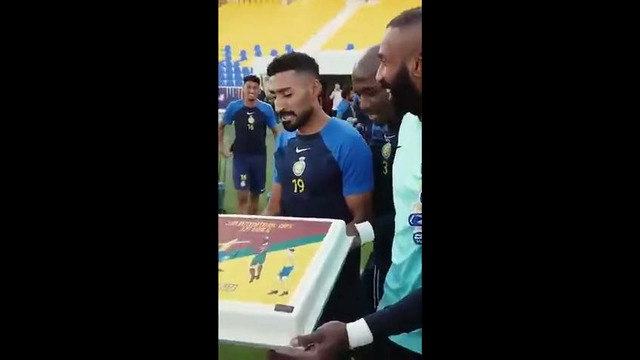 Игроки Аль-Насра поздравили Роналду с голевым юбилеем