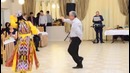 Русская девушка танцует узбекский танец