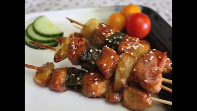 Korean Food: Skewered Chicken (닭 꼬치)