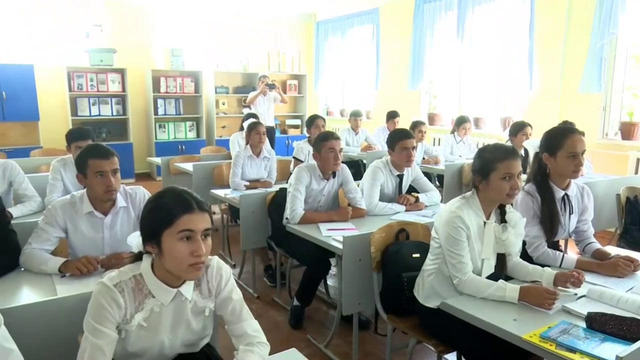 Senator Bahadir Tajiyev o’zi tahsil olgan maktablarga tashrif buyurdi