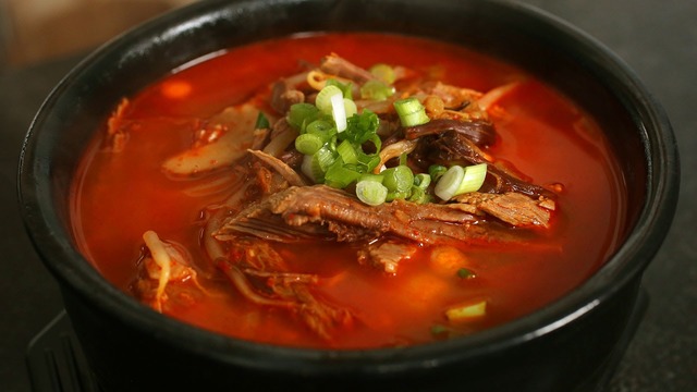 Spicy beef and vegetable soup (Yukgaejang: 육개장)
