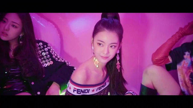 [Behind] ITZY – IT’z Different (The Photoshoot Behind)