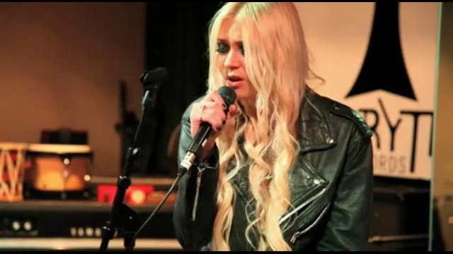 The Pretty Reckless – Just tonight (Live at Cherrytree House)