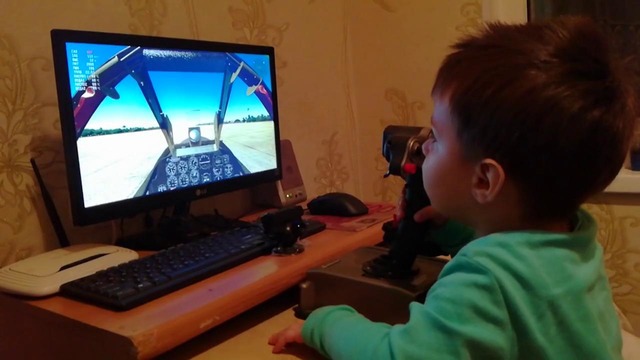 War Thunder – Sparco младший учится взлетать =)