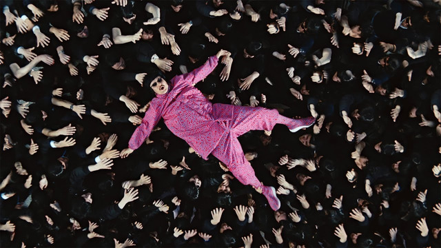 Oliver Tree – Bounce [Music Video]